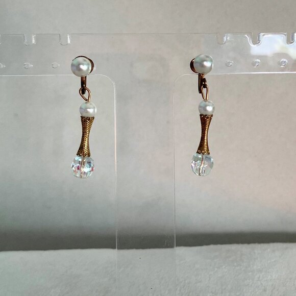 Vintage Jewelry - Vintage 60s Gold Tone Faux Pearl AB Crystal Drop Screw Back Clip Earrings Retro